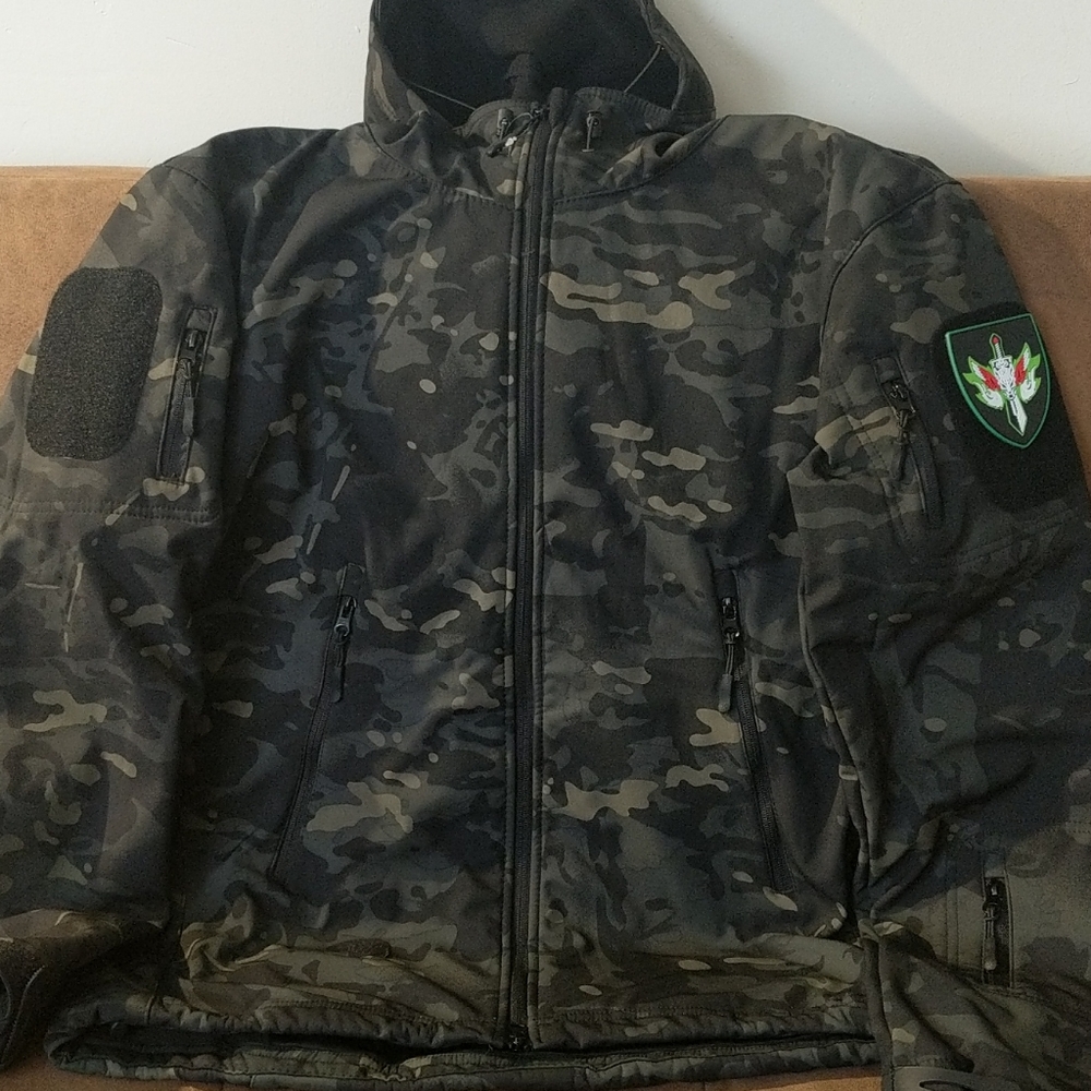 Camouflage lightweight jacket